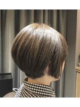 カミケンガレリア(kamiken. galleria) 美髪カラー潤い透明感ツヤ大人ショート上品【カミケンガレリア】