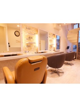 初めての抗酸化美容でキレイにリメイクしていくヘアスタイル♪ きっと素敵なヘアスタイルが見つかります♪ 