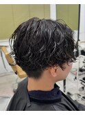 刈り上げハンサムショート×くせ毛パーマ