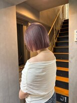 ジーナ(XENA) 夏のヘアアレンジ ホワイトピンクベージュ