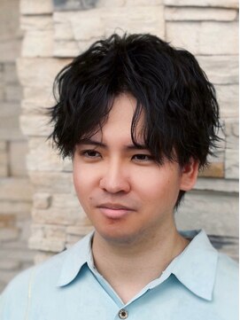 ルシード(LUCIDO STYLE JAPAN) マッシュ系センターパート×縦落ちウェーブ