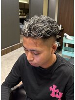 ビスポーク(BESPOKE)&nbsp;ホワイトハイライトパーマ