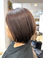 ヘアーサロン ラフリジー(Loufreasy)&nbsp;艶パープルブラウンで魅せる上品丸みボブ