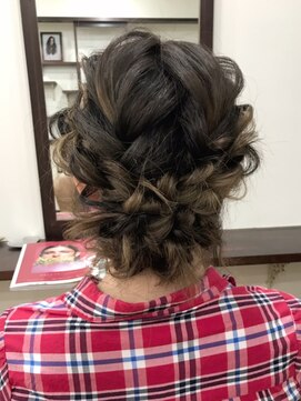 アゴーグ(agog) 編み込みヘアアレンジ☆