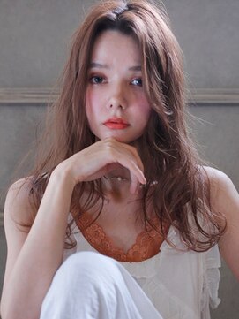 エイチ(H eitf) [エイチ原宿＊RUKA] ゆるふわくびれセミディ