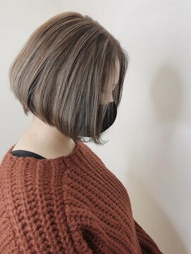 フェアリーテール つきのわ店 グレージュショートボブ