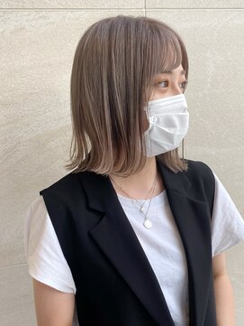 グリードヘアー セルフィッシュ(GREED hair SELFISH) 切りっぱなしボブ×ホワイトベージュ