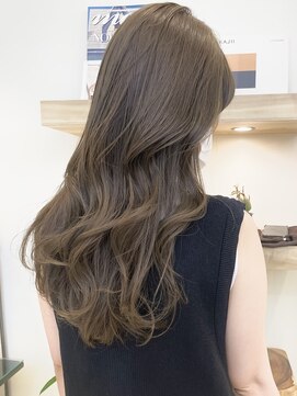 アピッシュ アオヤマ(apish AOYAMA) 大人かわいいコテ巻きパーマ