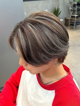 トゥイン 八王子(TWIN) メンズハイライト/フェザーパーマ/ホワイトグレージュ