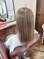 アート(art)&nbsp;明るい白髪染め×白髪ぼかしハイライト