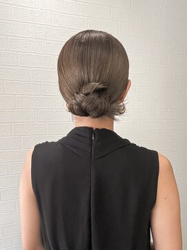 ミモザ シンサイバシ(Mimosa shinsaibashi) カチモリヘア