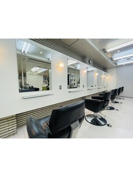 少人数サロン【Brera】。一人ひとりのお悩みをしっかり伺う丁寧なカウンセリングで理想のヘアデザインへ◎