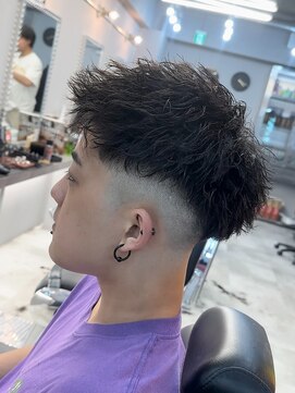 刈部倶楽舞 ツイストスパイラルパーマ/メンズパーマ/スパイキー/フェード