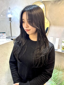 ジーナ 天神(Zina) 韓国ヘア/レイヤーカット/顔周りカット/コリアンブラック