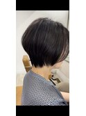 40代50代◎丸みシルエットのツヤショート