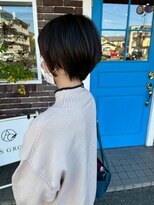 アズグロウ エクラ(AS GROW 'eclat) 黒髪後頭部ふんわりショート