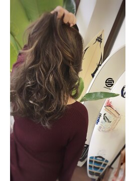 ルーツ ヘアー(Roots hair) 外国人風ハイライトカラー