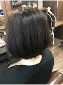 収まり艶ボブ