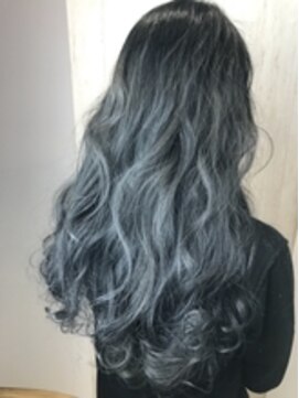 ルービック 枚方(Rubik's) 色落ちも綺麗☆ダークモノトーンアッシュ