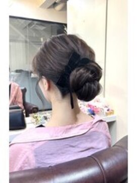 ディア(.eer) ゆるふわルーズシニヨン♪