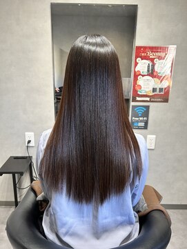 アクロマティック(Achromatic) 艶髪縮毛矯正