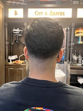 バレス 田町(BALES) [スキンフェード/ツイストスパイラル/田町]