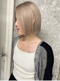 ダブルカラーナチュラルボブ長めボブ前髪ありミルクティーカラー