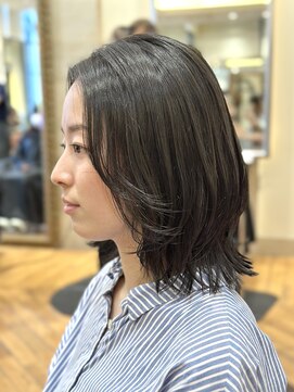 ビュートリアム265(BEAUTRIUM 265) ◆ミディアムレイヤー/レイヤーカット/銀座/黒髪/前髪なしカール