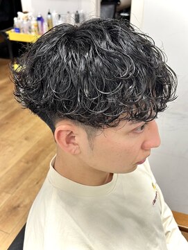 デプト(DEPT.) メンズカットメンズサロン波巻きスパイラルパーマフェード眉毛