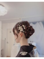 イノチカ(INOCHIKA) 編み込みシニヨンヘア