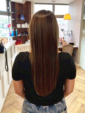 ユーシャンボール(U-CHAMBORD) 艶感たっぷりロング【寝屋川/髪質改善/白髪ぼかし】