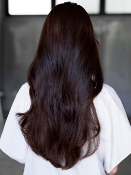 エインアンリー 明治神宮前(AIN.ANLY.) ☆フェミニンロング大人かわいいぱっつん前髪レイヤーカット小顔