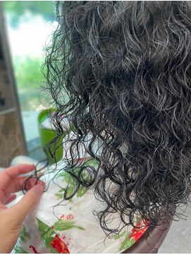 フェリア 松山(Feria) 【木村スタイル】スパイラルパーマ