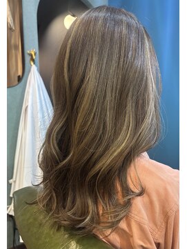 ハチ(.hachi) milk tea ハイライト