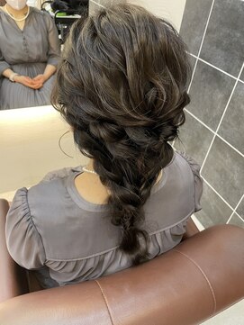 編み下ろしパーティーヘアセット☆