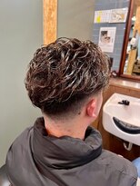 スタンドバーバー 柏(STAND BARBER) MEN’S HAIR/サーフカール/刈り上げセンターパート/<理容室>