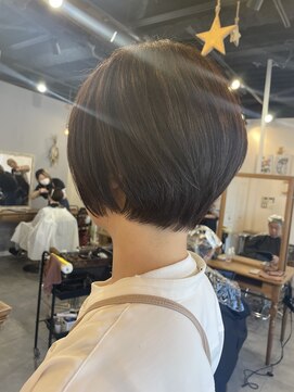レイリー(LAiLy) ◎首元スッキリ ショート