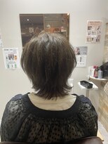 ロルヘアー(Lol.hair)&nbsp;クセをいかしたウルフスタイル
