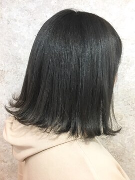 シュガービー(SUGAR-B) 【SUGAR-B】透明感グレー外はねボブ