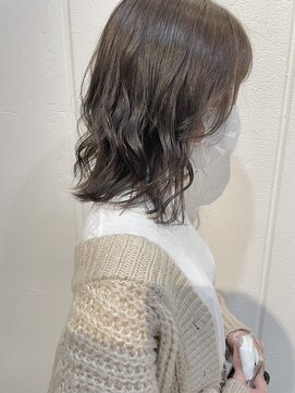 ロロネー 梅田(Lolonois) 【Lolonois梅田】柔らかアッシュ♪(馬越露莉)