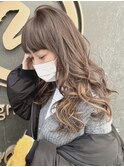 ピアスカラー×レイヤーロング