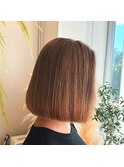 ブロンドベージュボブスタイル