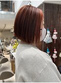 白髪染めではなく、色を楽しむボブスタイル