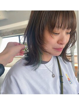 ヌーフェム(nuu fem) 顔まわりカットナチュラルレイヤー小顔カットシルキーベージュ