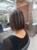 イキ 表参道(iki omotesando)&nbsp;ミディアムヘア/スラッシュ/グレージュカラー/デザインカラー