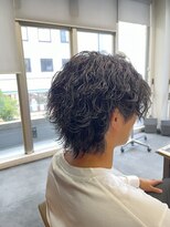 バース バイ ハピネス(BIRTH by happiness)&nbsp;波巻きウルフ/襟足/外ハネ/センターパート