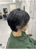 ブルーブラック×イヤリングカラー