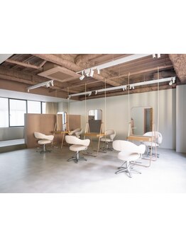 【梅田/西梅田/堂島エリアに！】人気サロン出身美容師がマンツーマンで"なりたい"を叶える♪