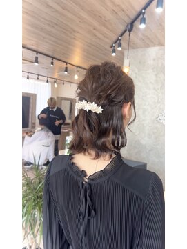 アーザ ヘアー(ASA hair) ハーフアップアレンジ