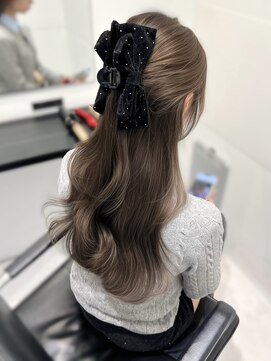 ヴェイナゴヤ(VEYY. nagoya) グレージュ/オリーブ/ブリーチなし/韓国/レイヤー/髪質改善/艶